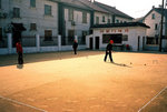 F1090015