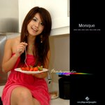 Monique - 8